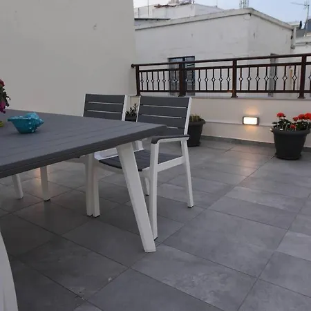 Apartmán Lolos' House *